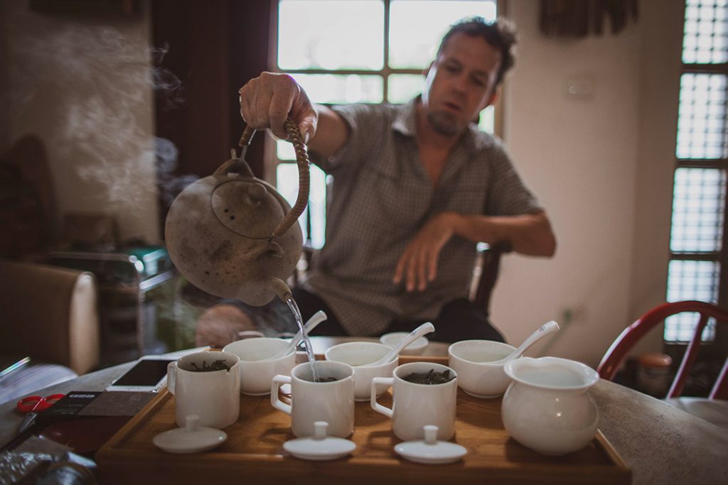 Choix de thés à Taïwan avec guide